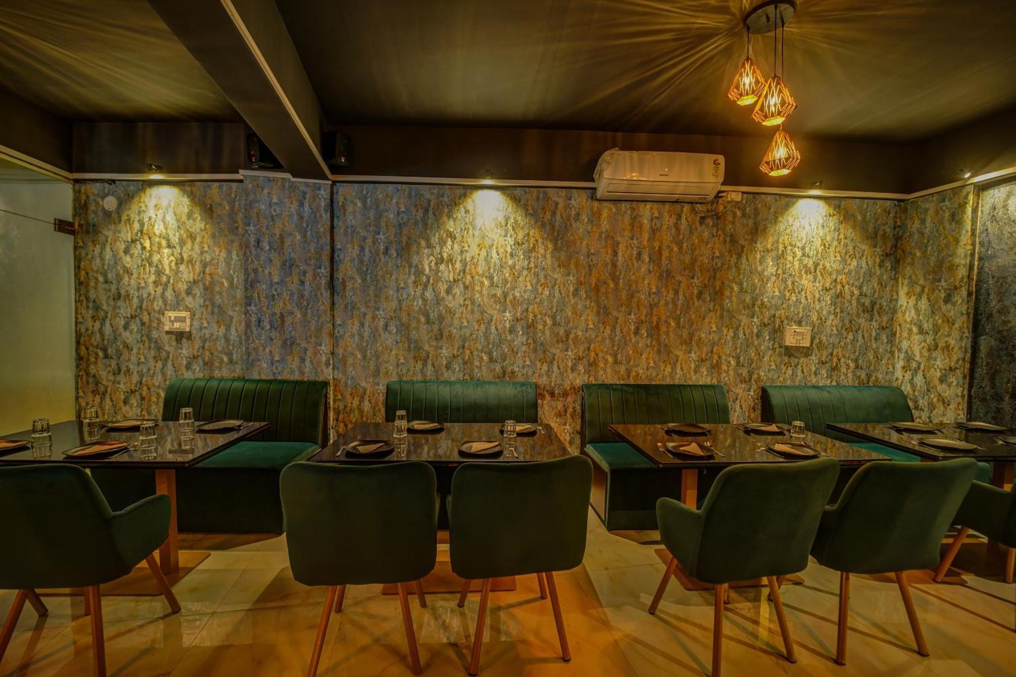 The Emerald Inn Bangalore Exterior foto